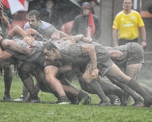 Jakie podejście realizuje metodyka Scrum?