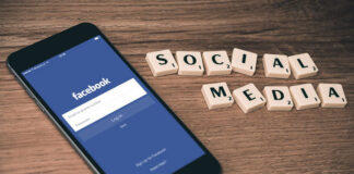 Kiedy Facebook pobiera pieniądze za reklamę