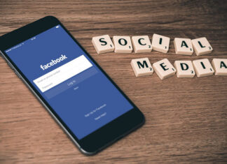 Kiedy Facebook pobiera pieniądze za reklamę